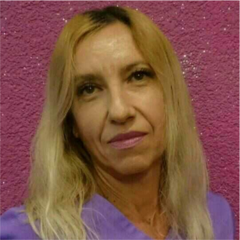 Iwona Szyniec asystentka stomatologiczna